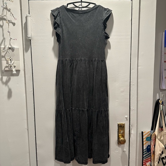 Acid Gray Tiered Midi Dress - Picture 3 of 3